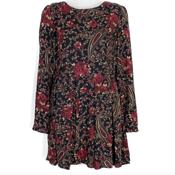 Mimi Chica Dresses & Skirts - 🦄3/$15 sale! Mimi Chica Paisley Long Sleeve Dress